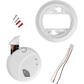 First Alert SMCO100V-AC Hardwired Smoke and CO Alarm with Voice - Image 4